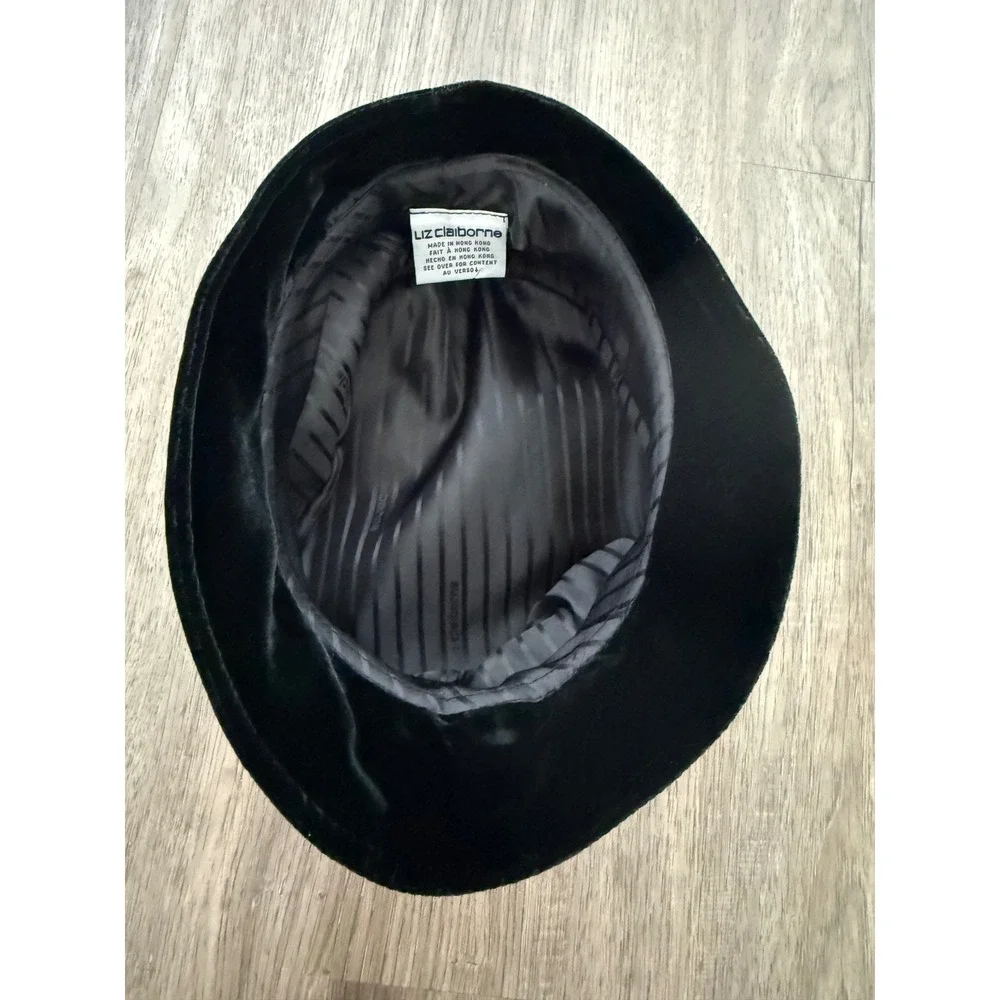 Liz Claiborne Vintage 90s Black Velvet Bucket Cloche Hat Buckle Bow